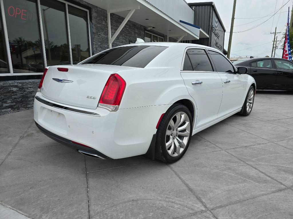 2018 Chrysler 300 Limited photo
