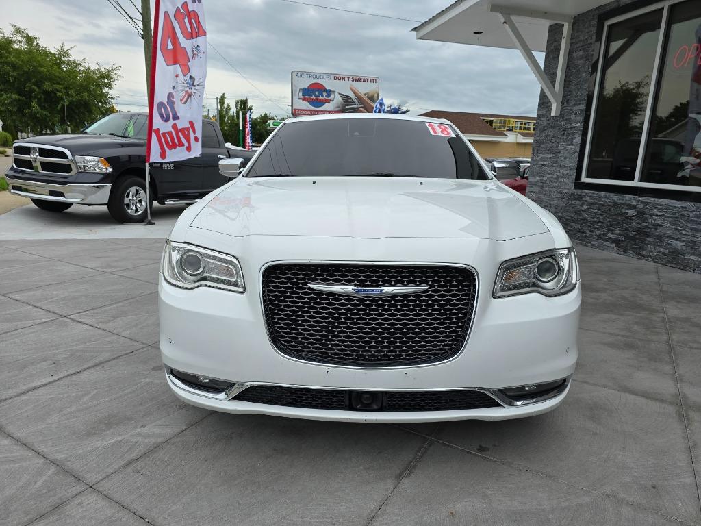 2018 Chrysler 300 Limited photo