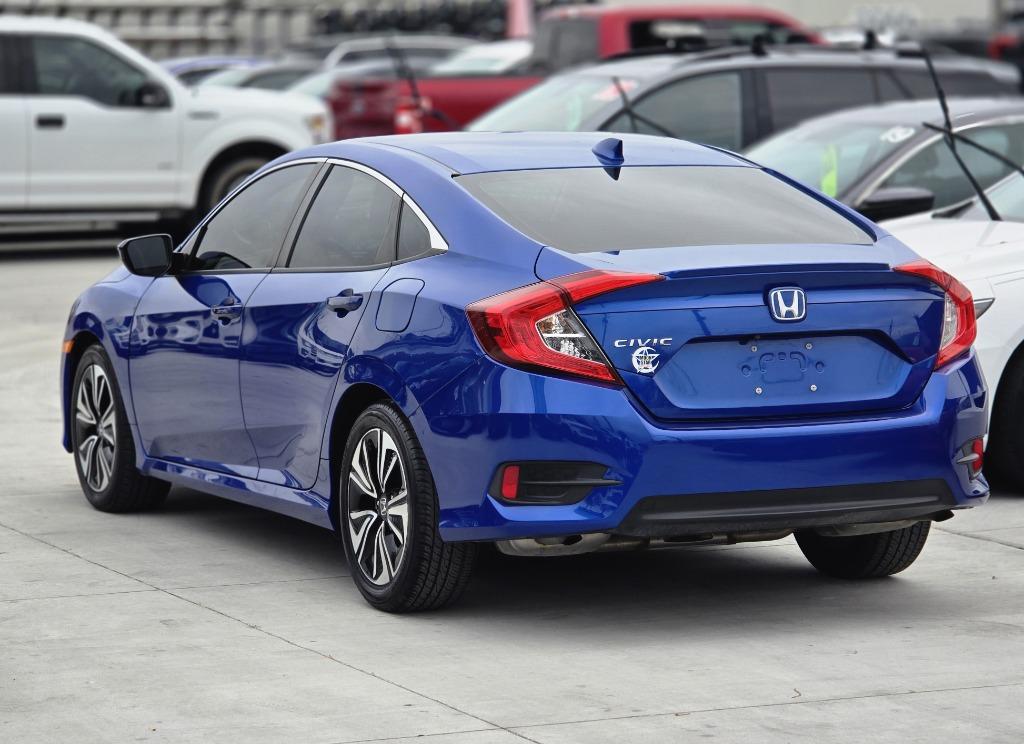 2018 Honda Civic EX-T photo