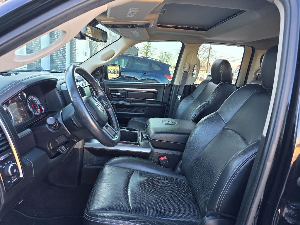 2015 RAM 1500 Sport photo