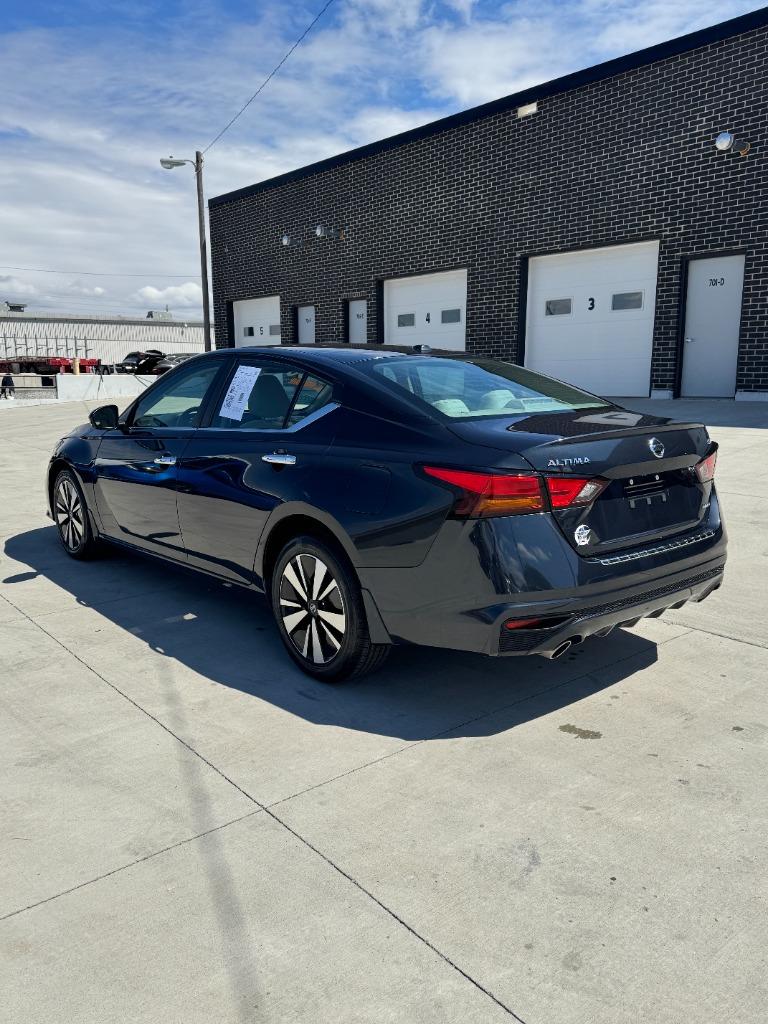 2022 Nissan Altima - $15,900