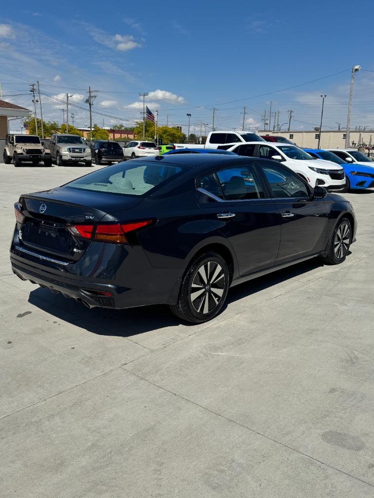 2022 Nissan Altima - $15,900