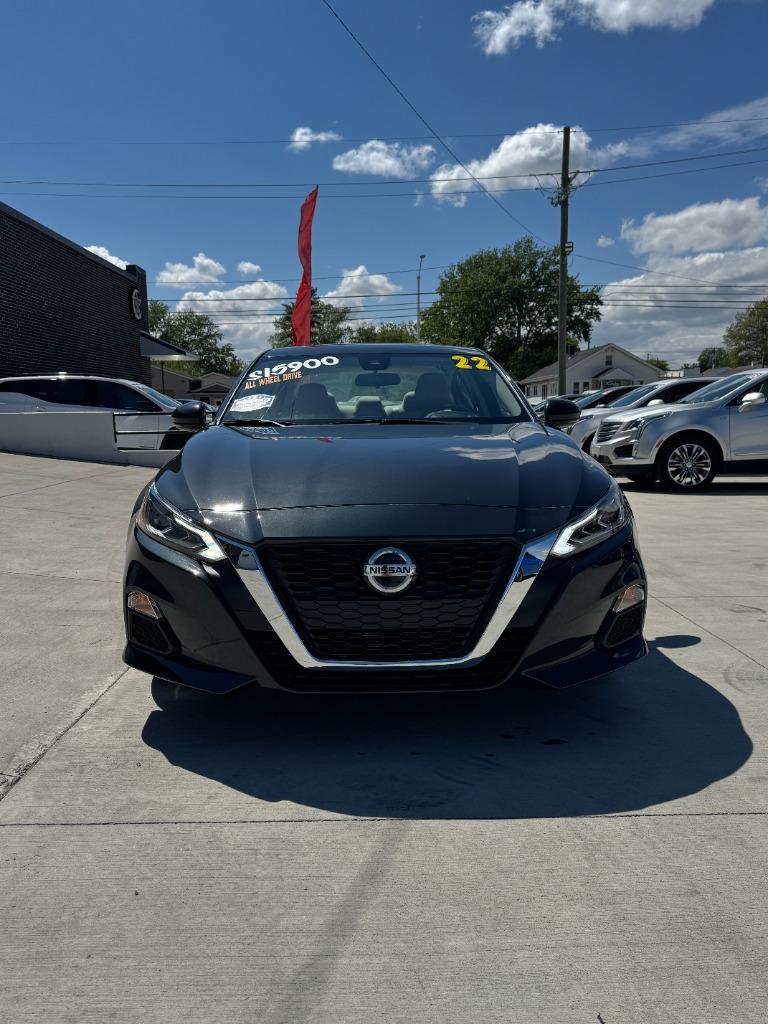 2022 Nissan Altima - $15,900