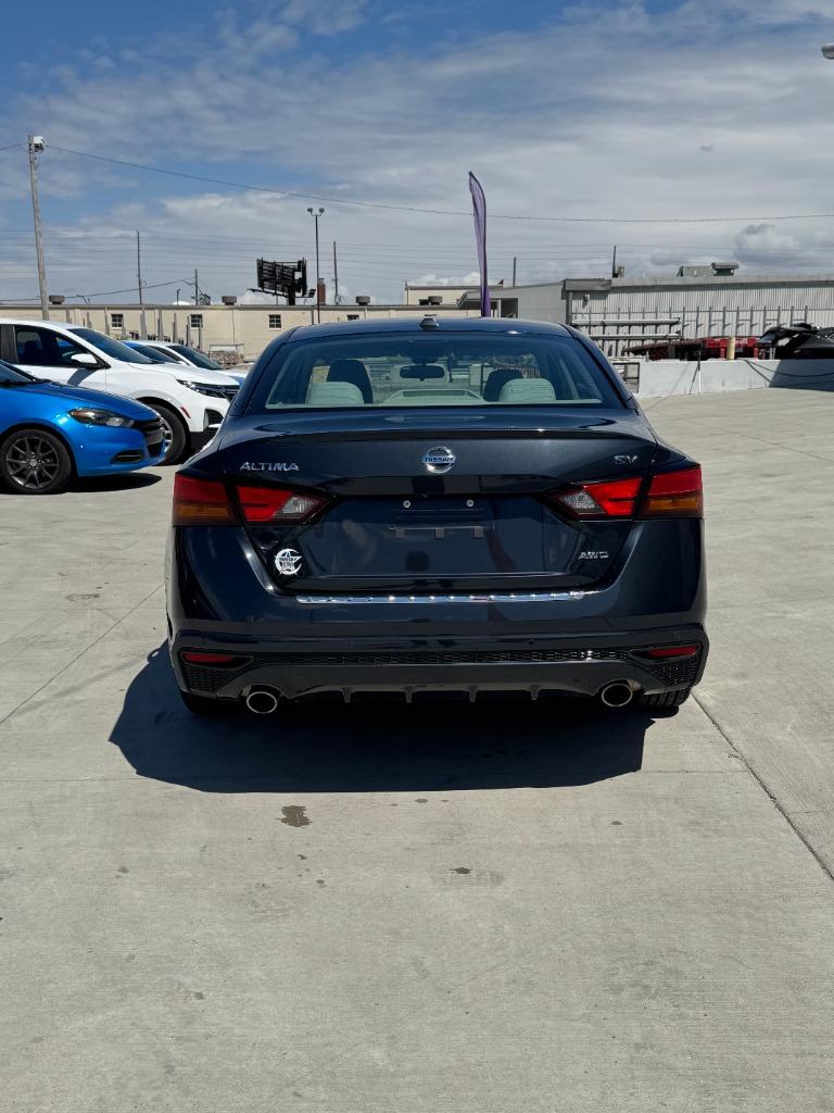 2022 Nissan Altima - $15,900