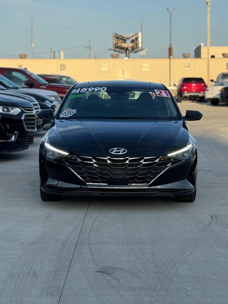 2021 Hyundai Elantra - $15,990