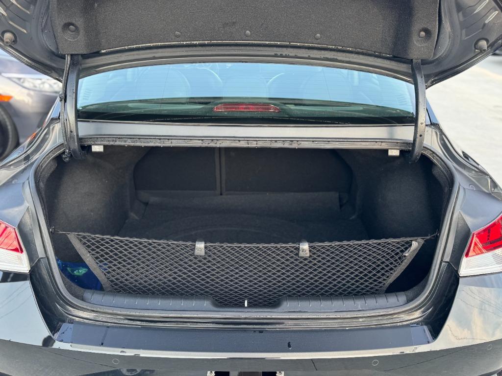 2021 Hyundai Elantra - $15,990