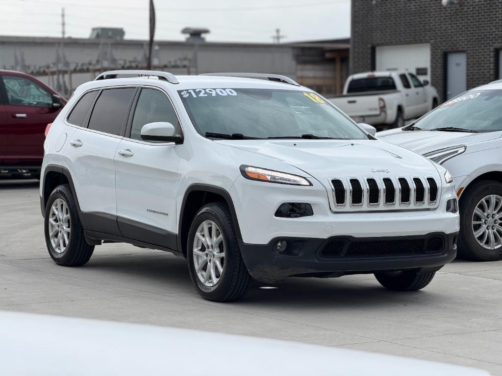 2018 Jeep Cherokee - $12,900