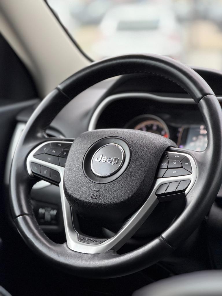 2018 Jeep Cherokee - $12,900