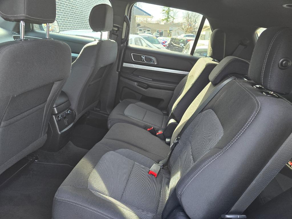 2017 Ford Explorer XLT photo
