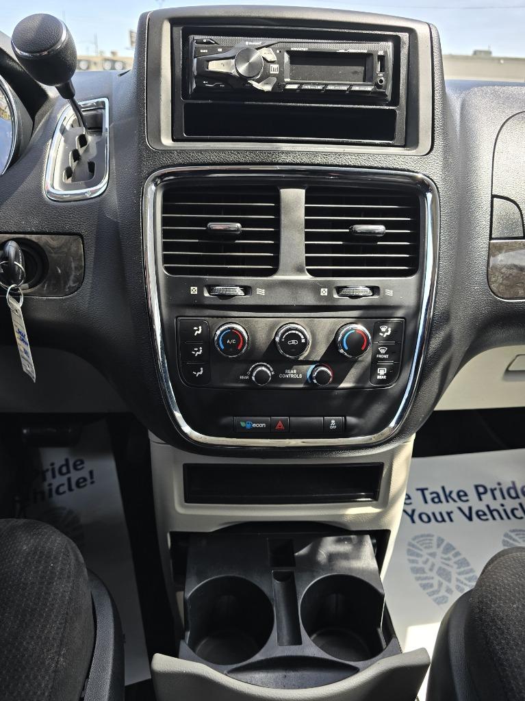 2013 Dodge Grand Caravan SE photo