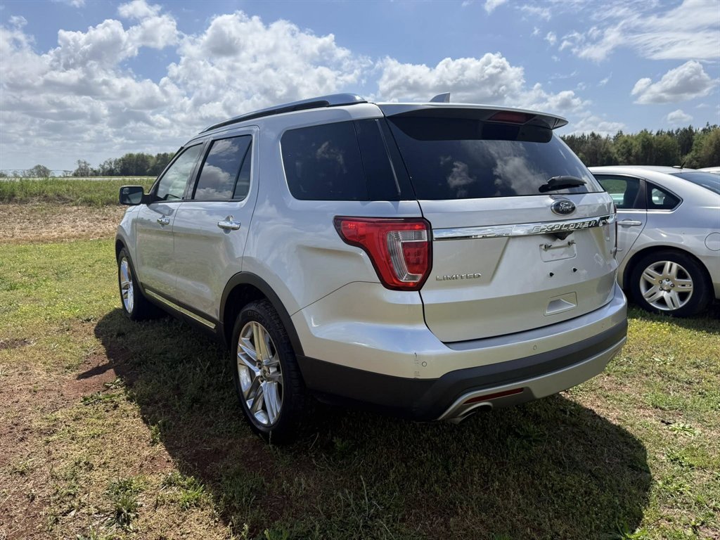 2016 Ford Explorer - $14,150