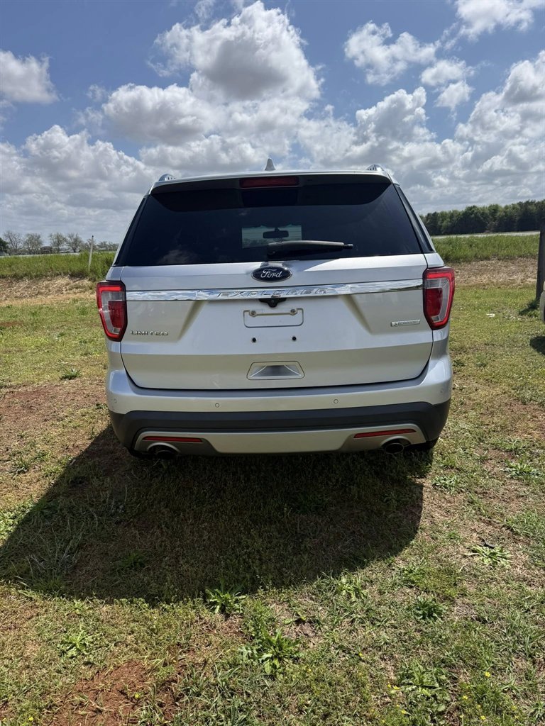 2016 Ford Explorer - $14,150