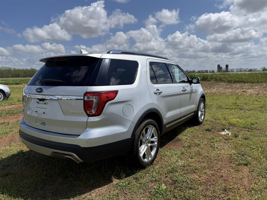 2016 Ford Explorer - $14,150