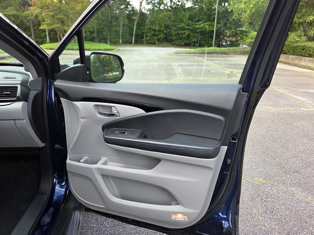 2016 Honda Pilot - $17,999