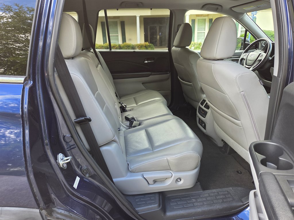 2016 Honda Pilot - $17,999