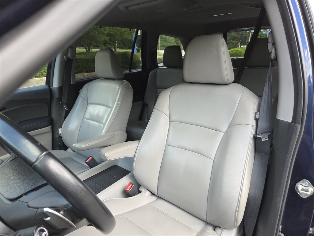 2016 Honda Pilot - $17,999