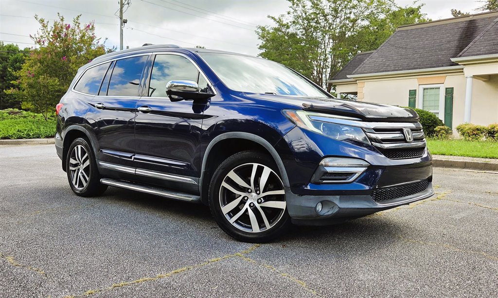 2016 Honda Pilot - $17,999