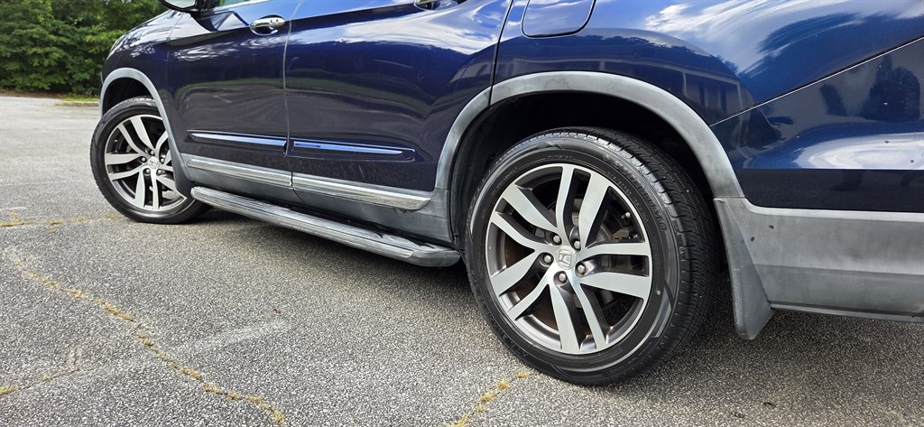 2016 Honda Pilot - $17,999