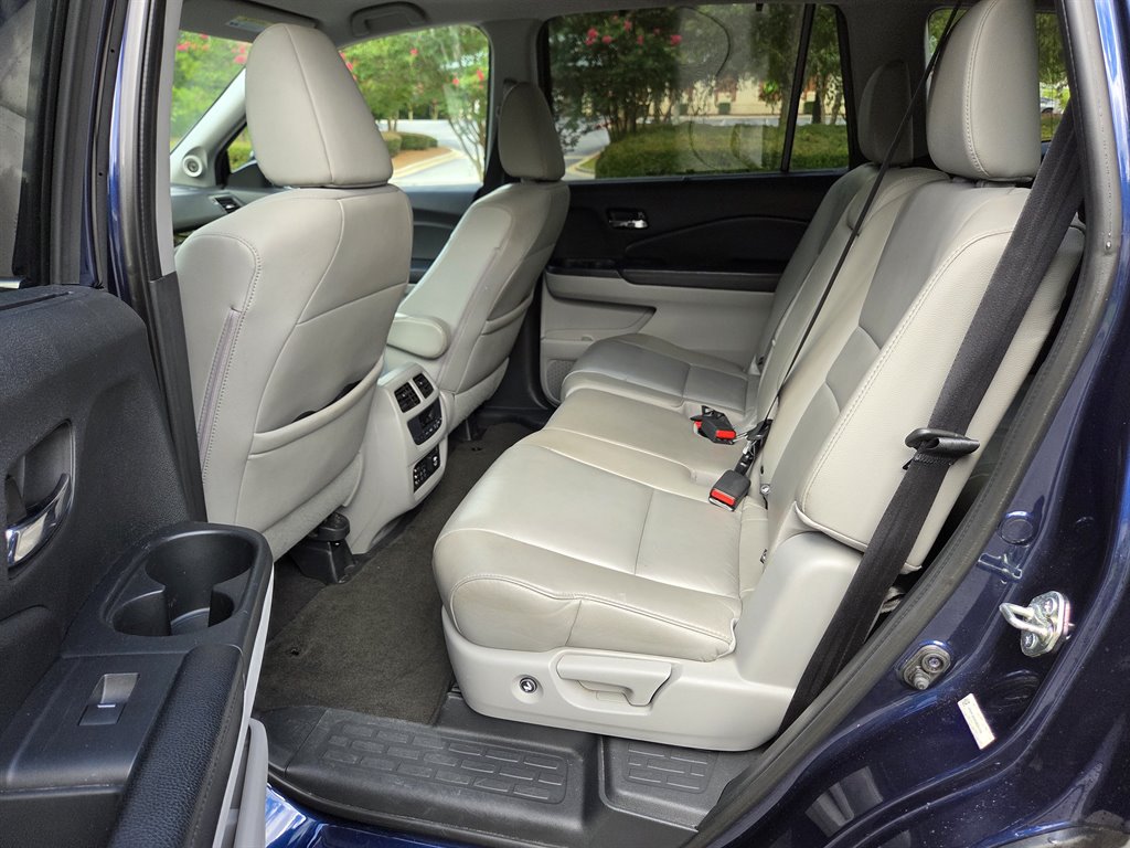 2016 Honda Pilot - $17,999