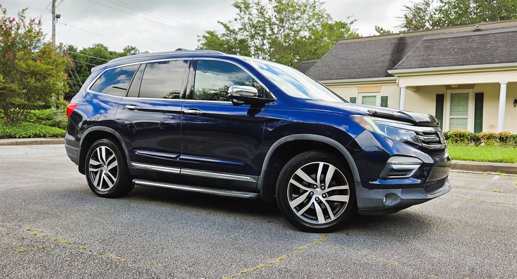 2016 Honda Pilot - $17,999