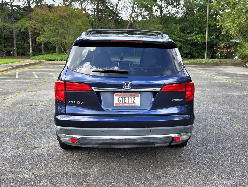 2016 Honda Pilot - $17,999