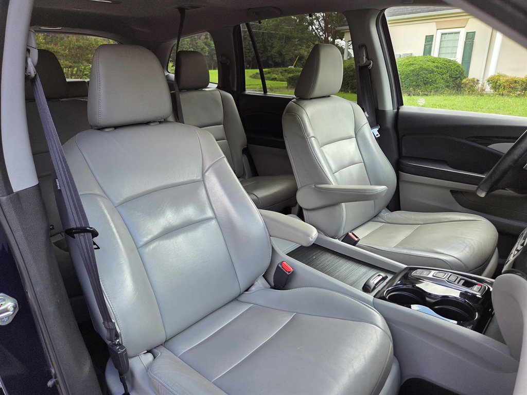 2016 Honda Pilot - $17,999