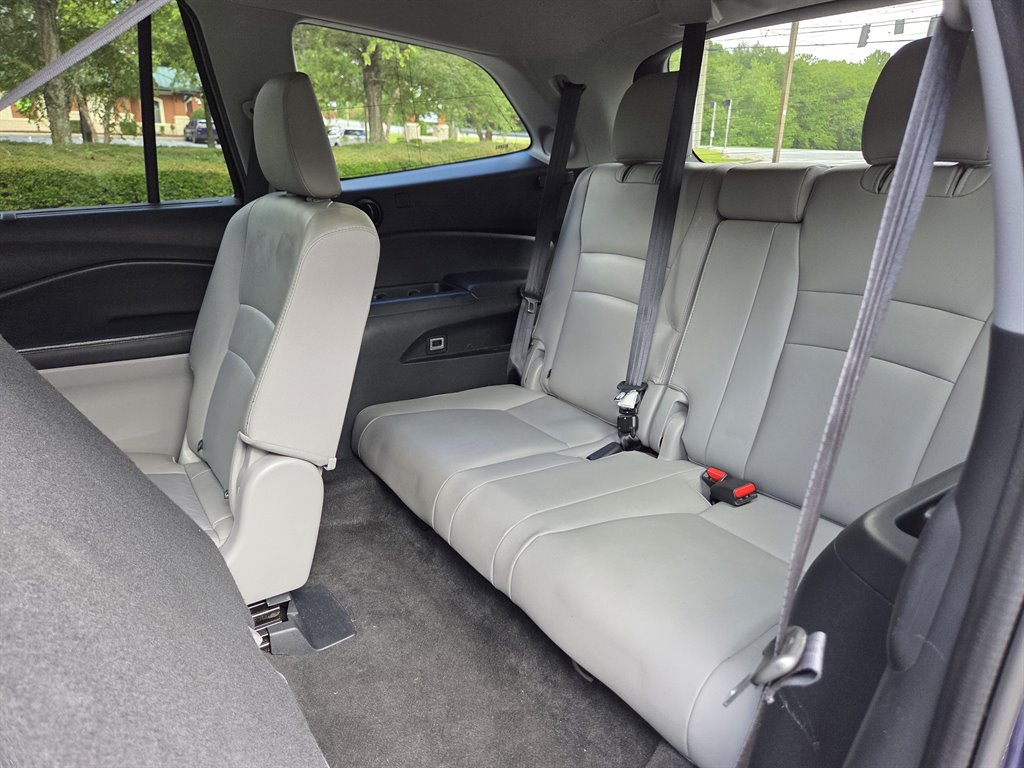 2016 Honda Pilot - $17,999