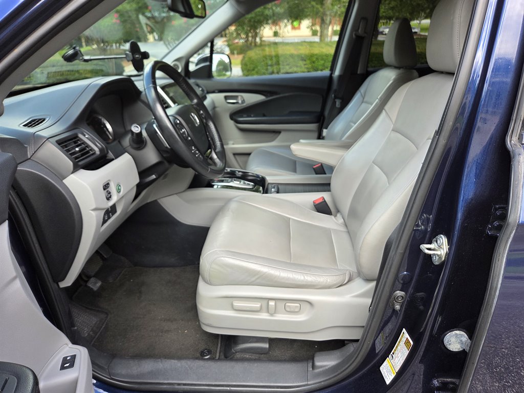 2016 Honda Pilot - $17,999