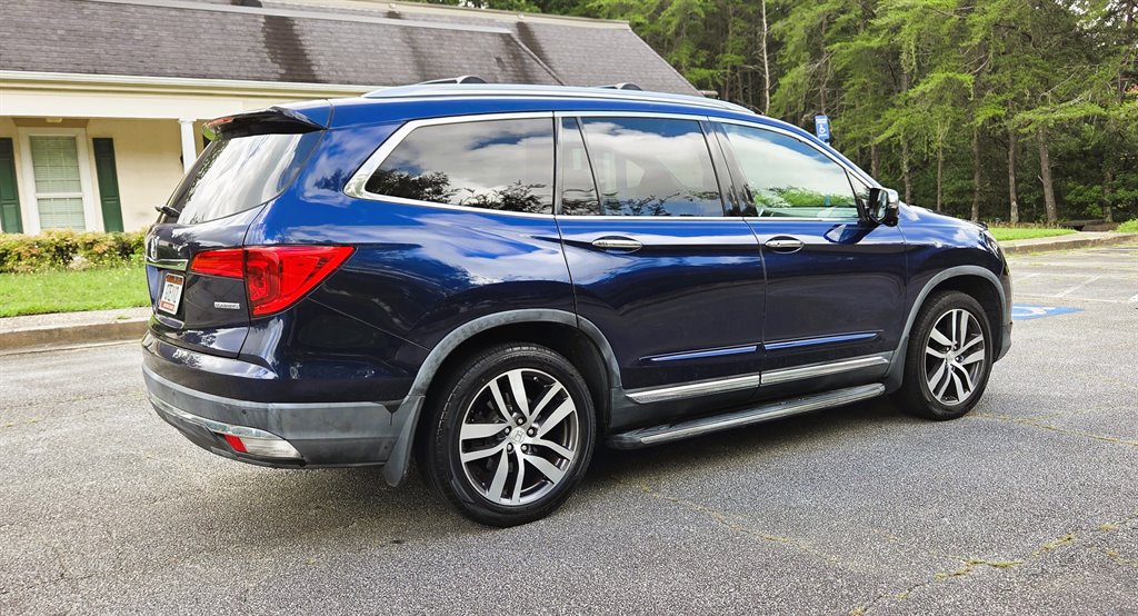 2016 Honda Pilot - $17,999