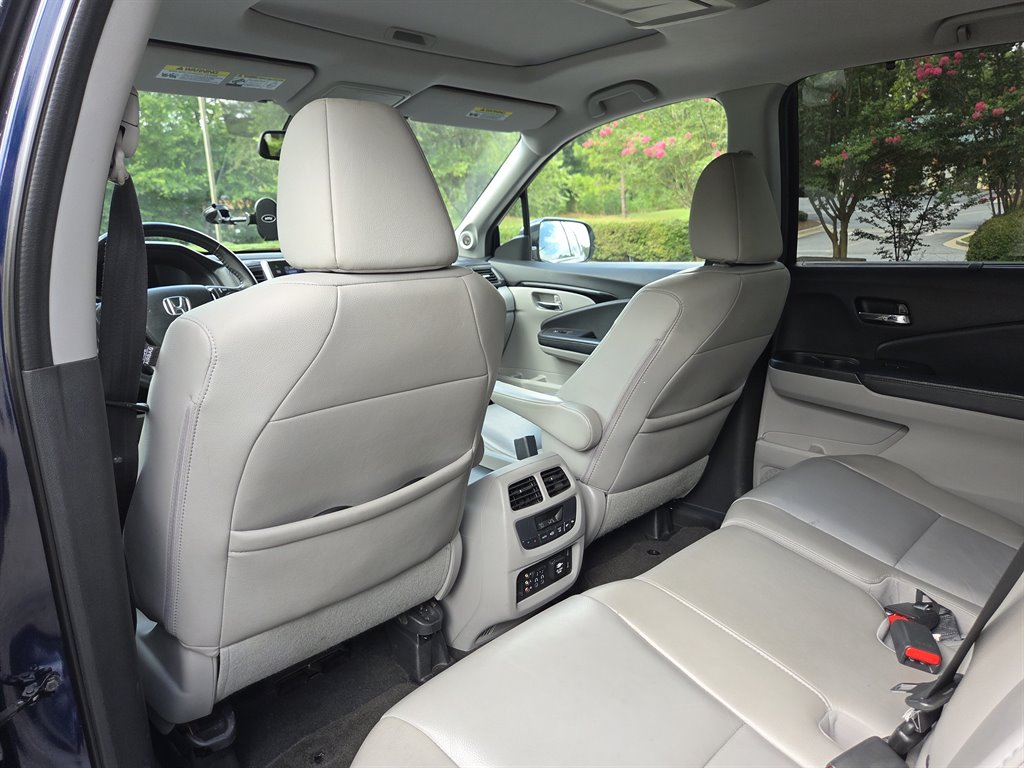 2016 Honda Pilot - $17,999