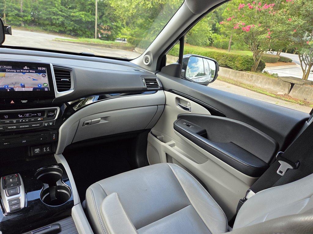 2016 Honda Pilot - $17,999
