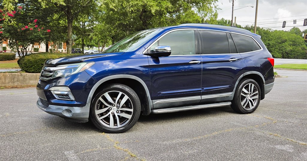2016 Honda Pilot - $17,999