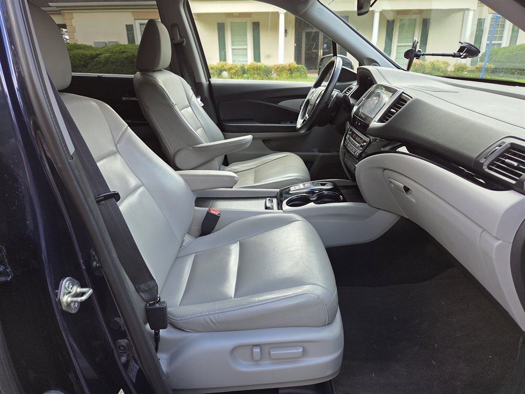 2016 Honda Pilot - $17,999