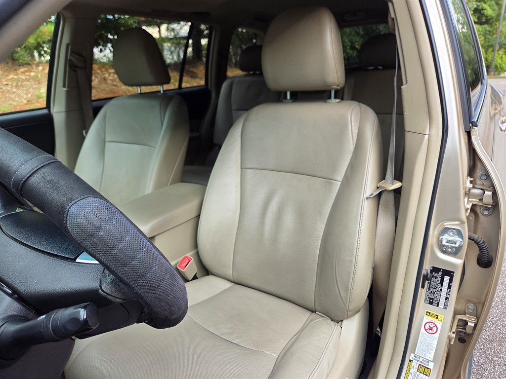 2012 Toyota Highlander - $11,999