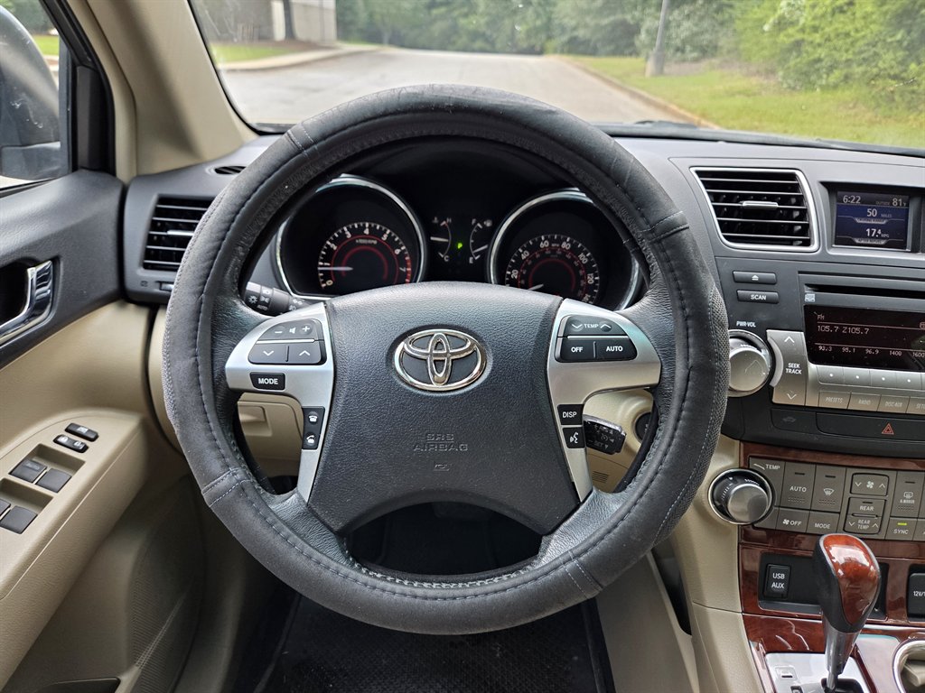 2012 Toyota Highlander - $11,999