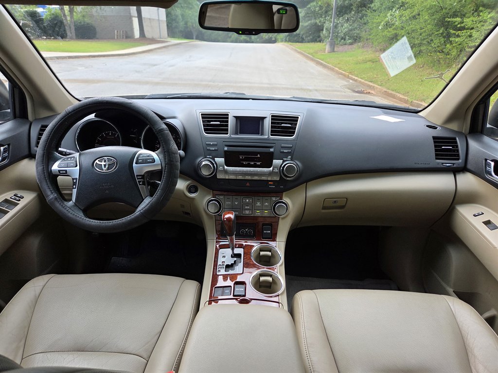 2012 Toyota Highlander - $11,999