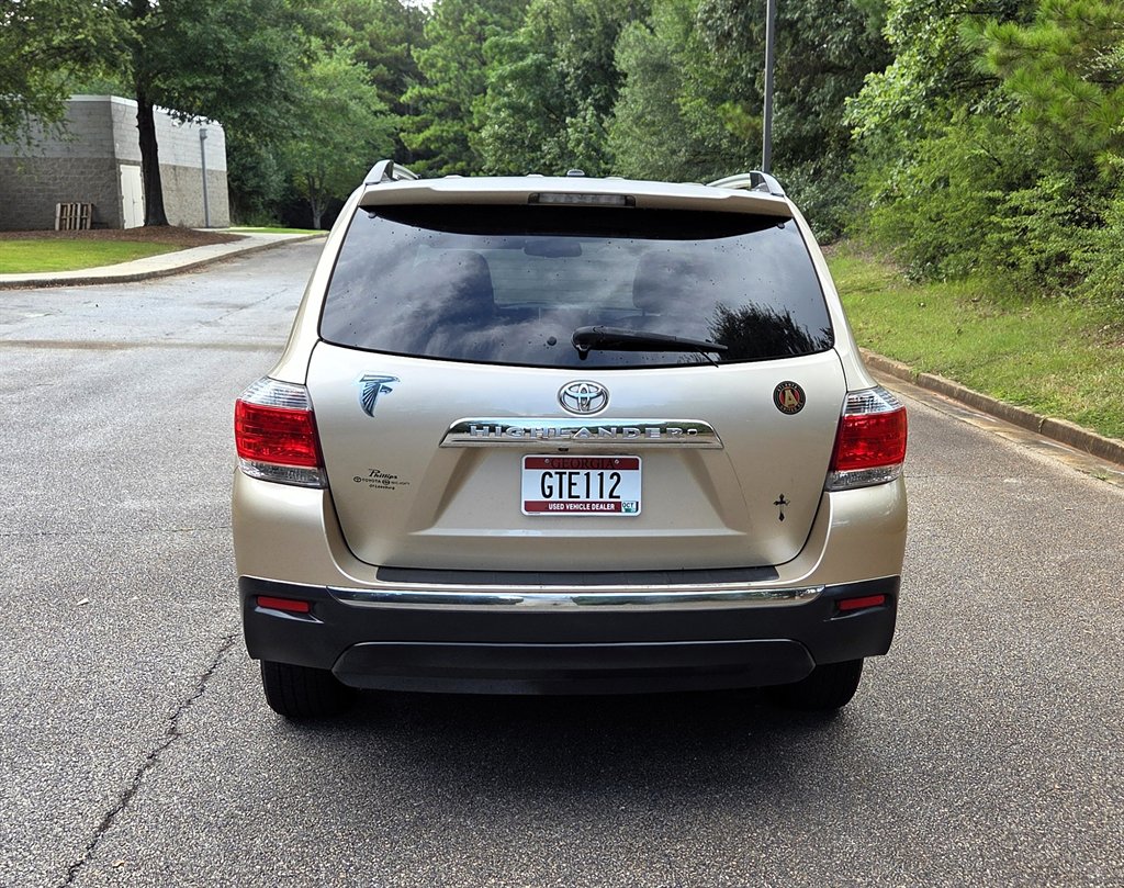 2012 Toyota Highlander - $11,999