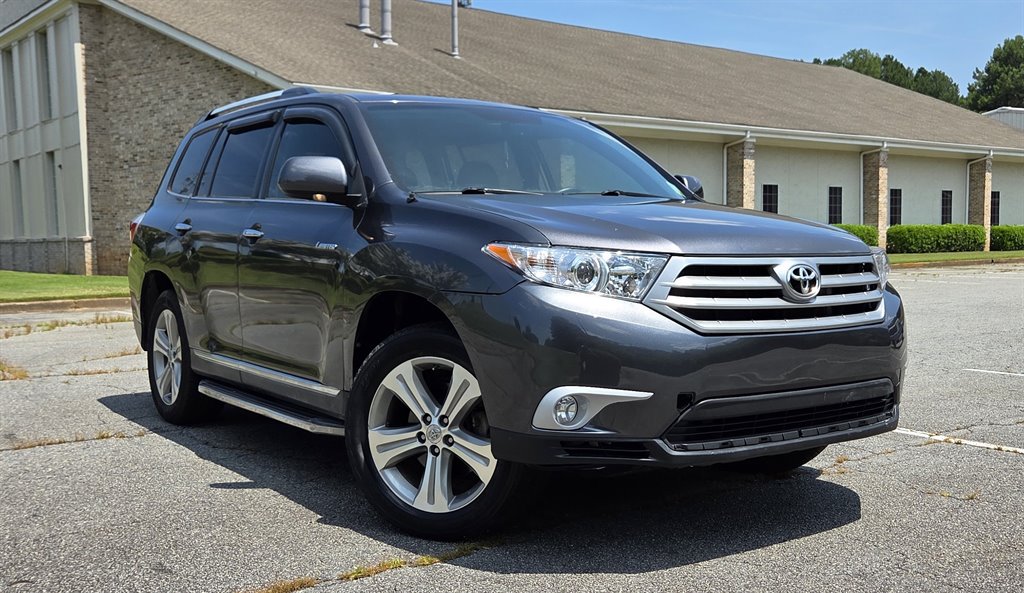 2013 Toyota Highlander - $17,999