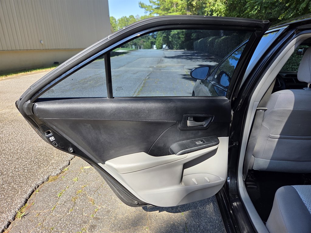 2014 Toyota Camry - $13,999