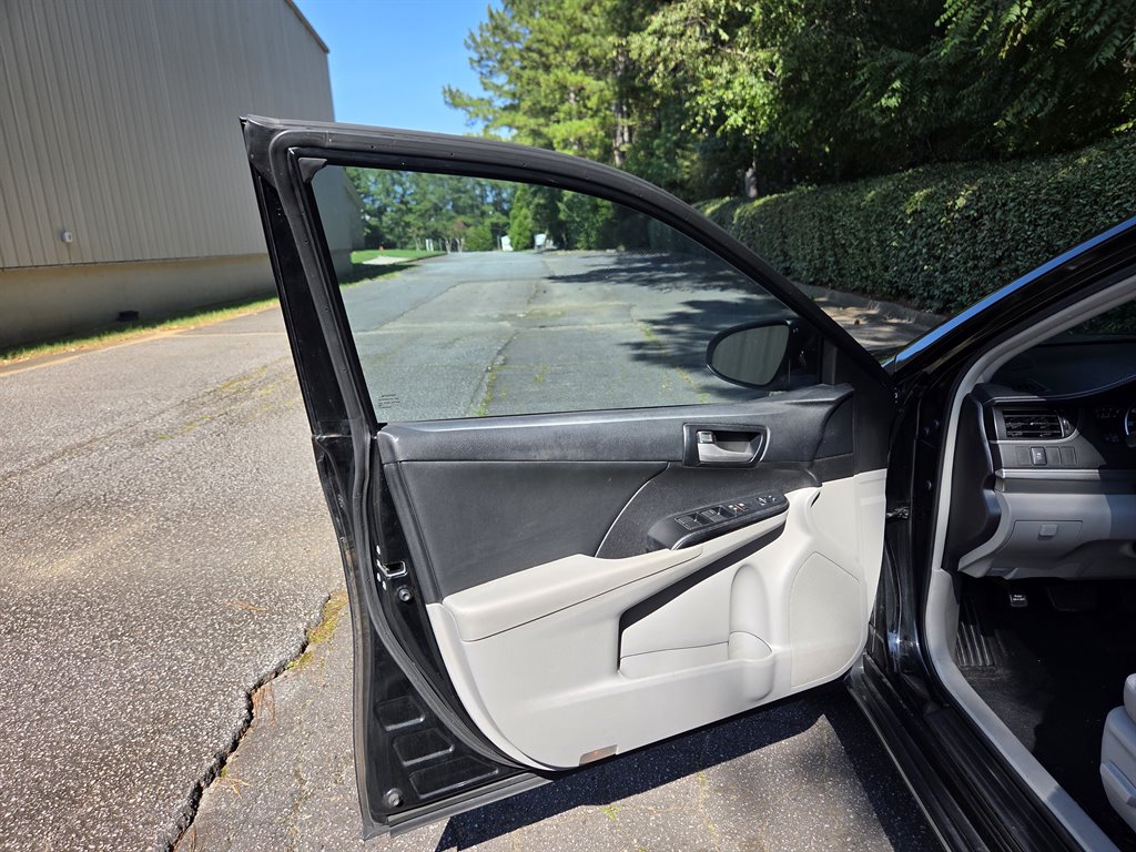 2014 Toyota Camry - $13,999