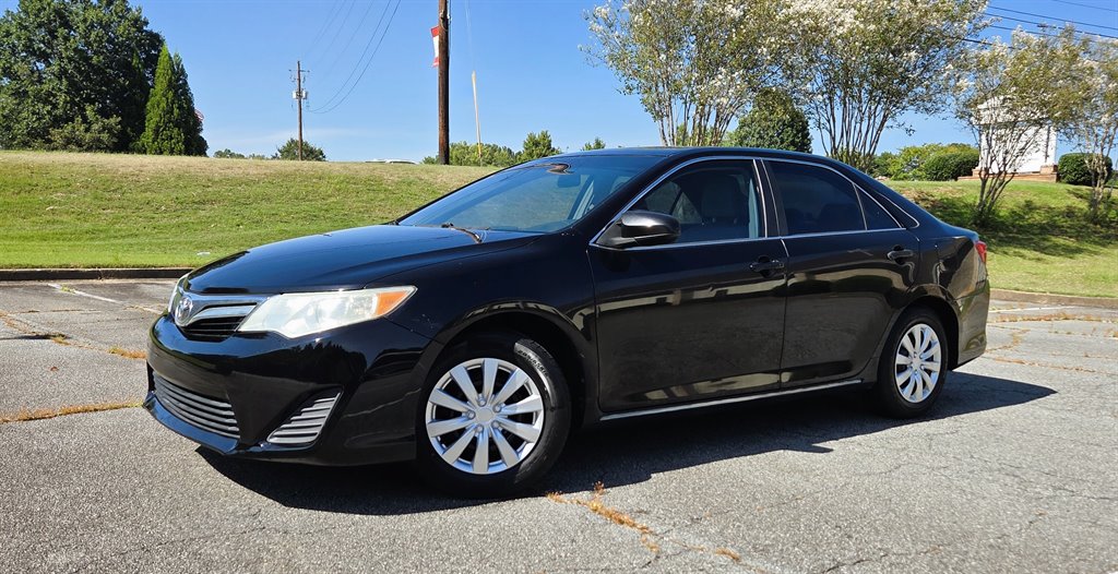 2014 Toyota Camry - $13,999