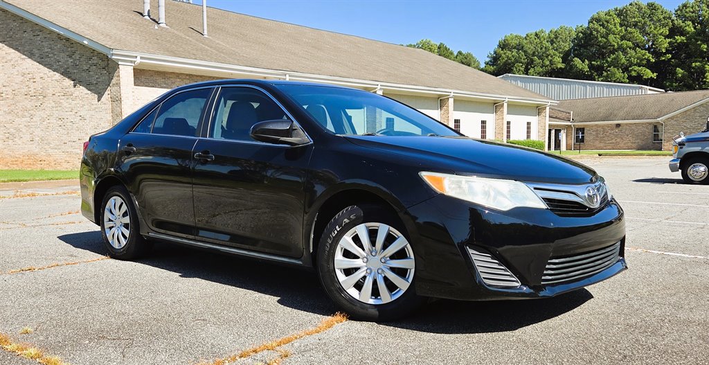 2014 Toyota Camry - $13,999