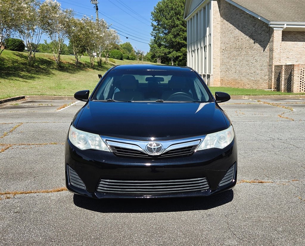 2014 Toyota Camry - $13,999