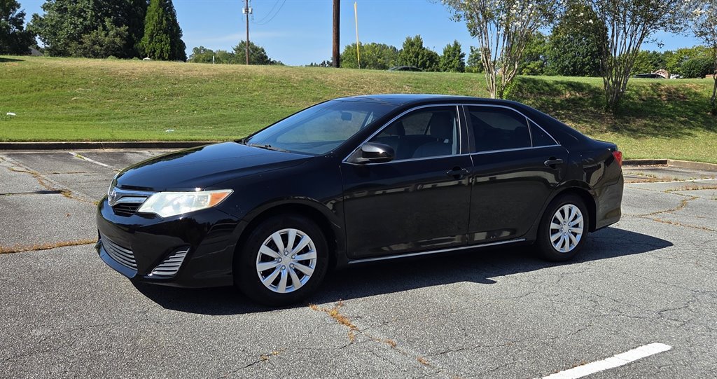 2014 Toyota Camry - $13,999