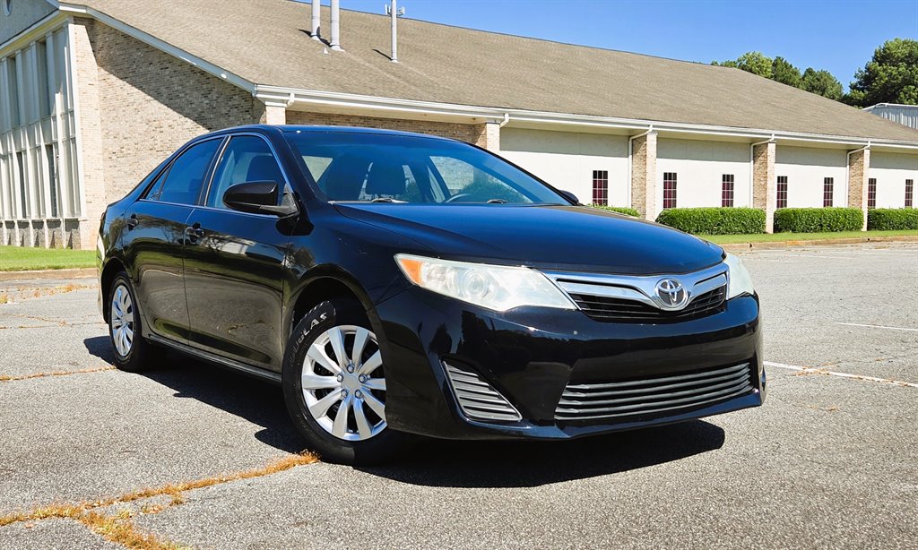 2014 Toyota Camry - $13,999