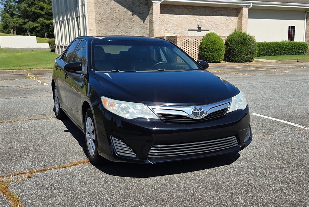 2014 Toyota Camry - $13,999