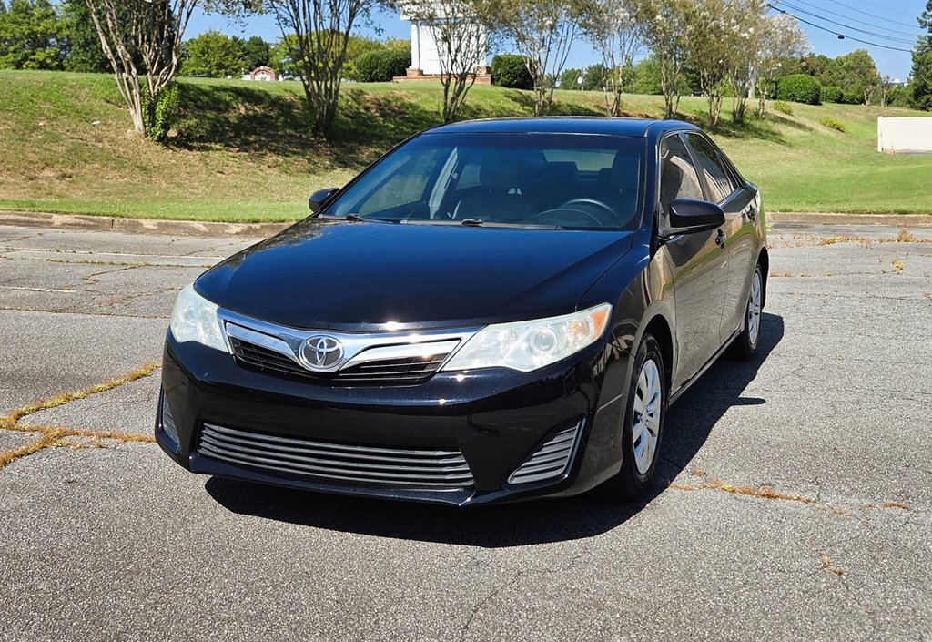 2014 Toyota Camry - $13,999
