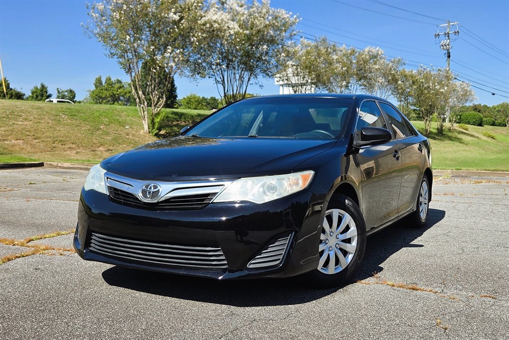 2014 Toyota Camry - $13,999
