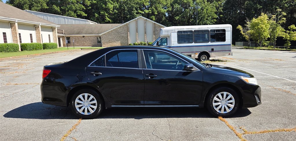 2014 Toyota Camry - $13,999
