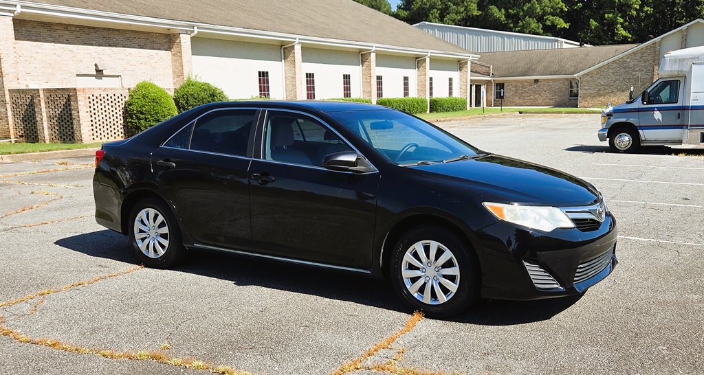 2014 Toyota Camry - $13,999